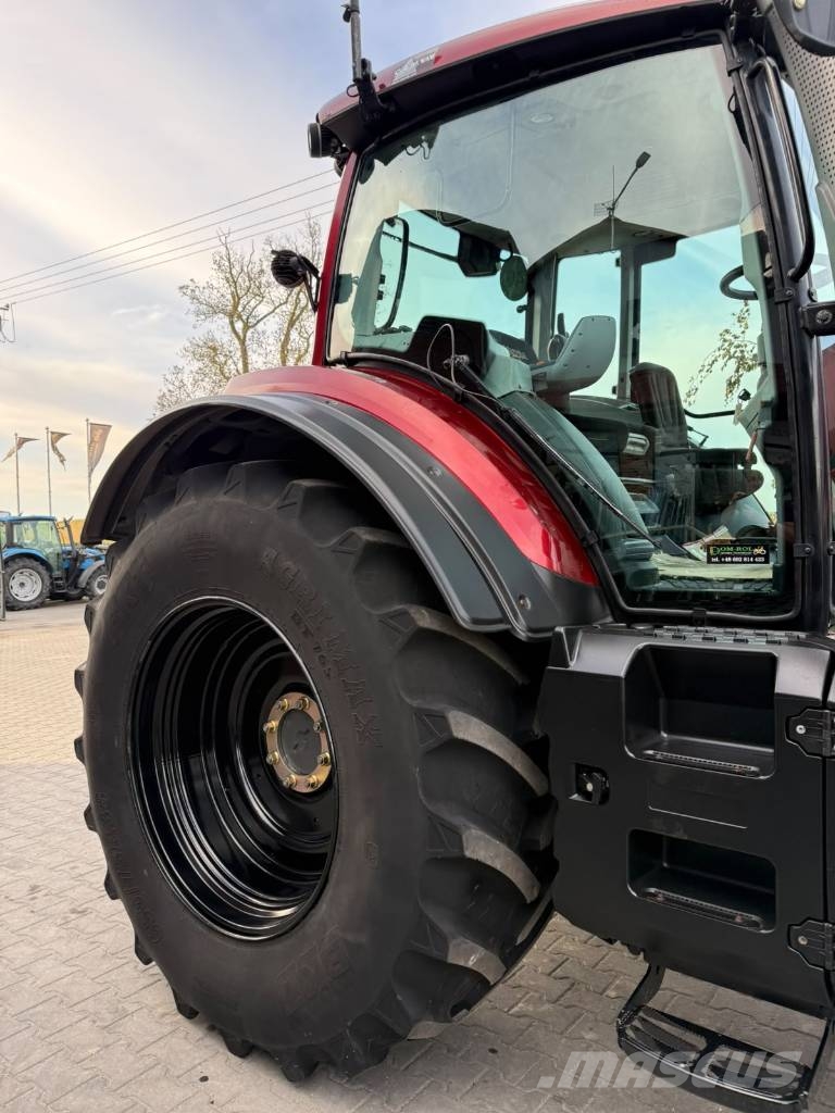 Valtra T 214 D Traktory