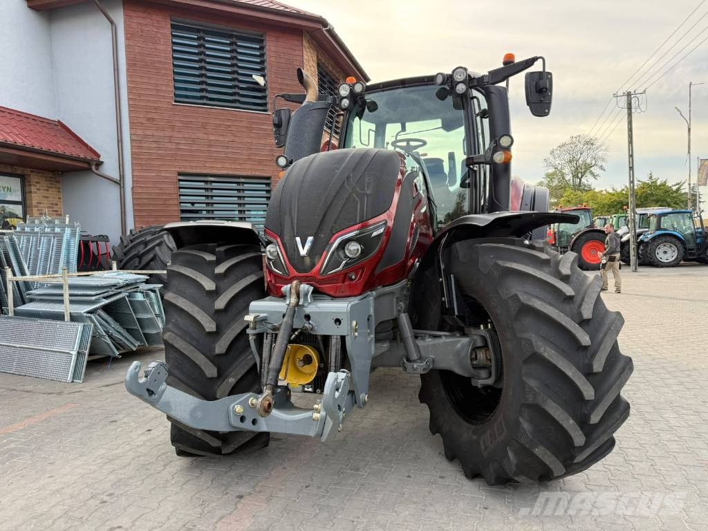 Valtra T 214 D Traktory