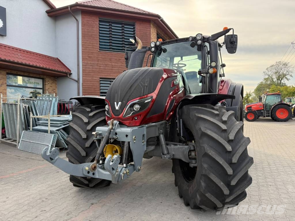 Valtra T 214 D Traktory