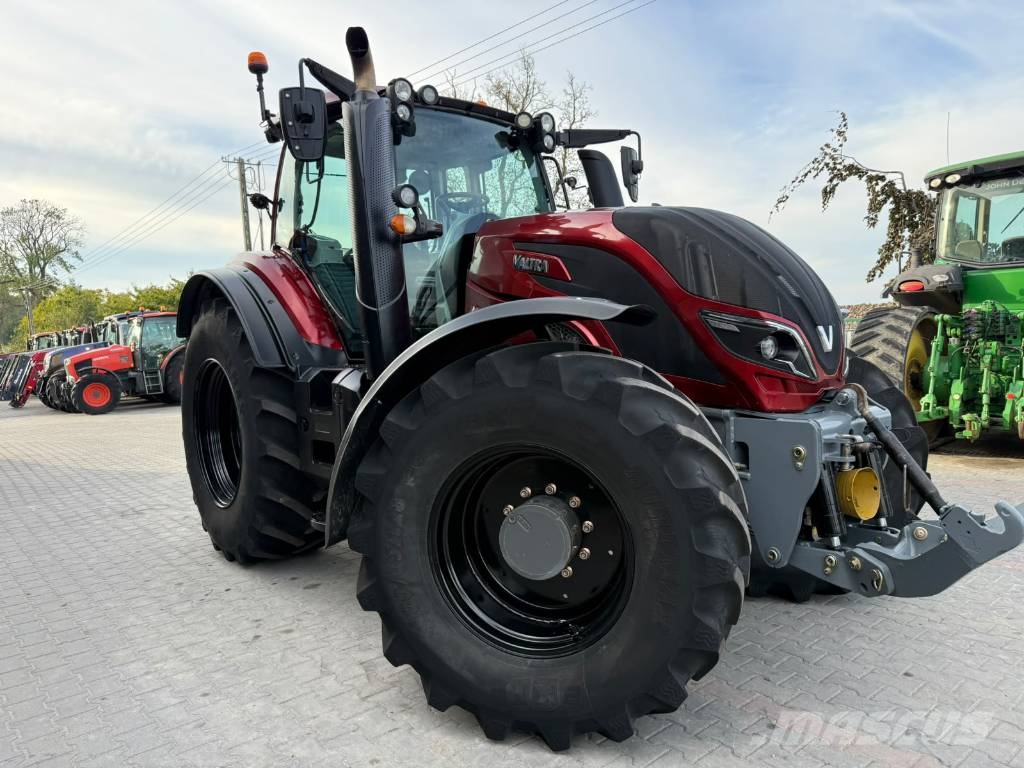 Valtra T 214 D Traktory