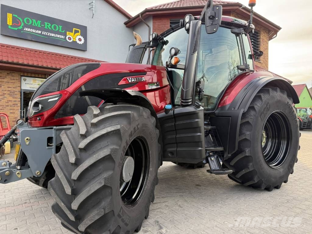 Valtra T 214 D Traktory