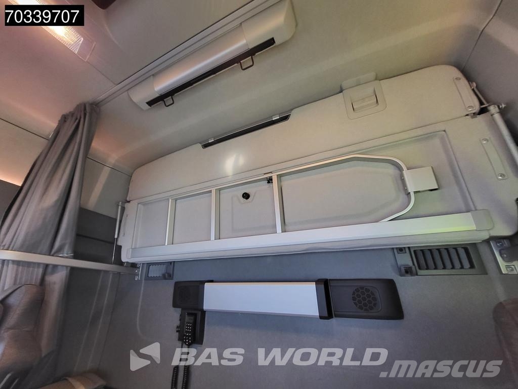 Renault T 520 4X2 Hydraulic ACC Vlačilci