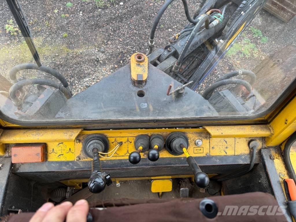 Volvo BM 646 Kaivurikuormaajat