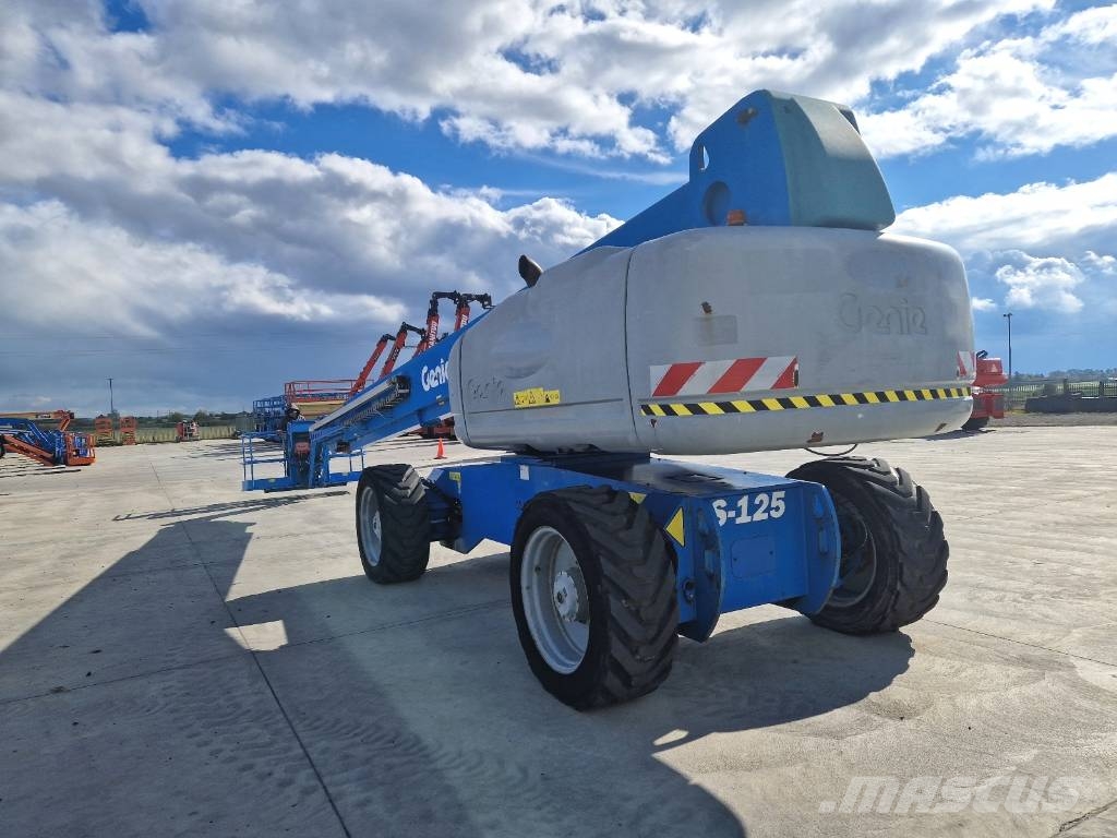 Genie S 125 S-125 P610 Teleskopiskie pacēlāji