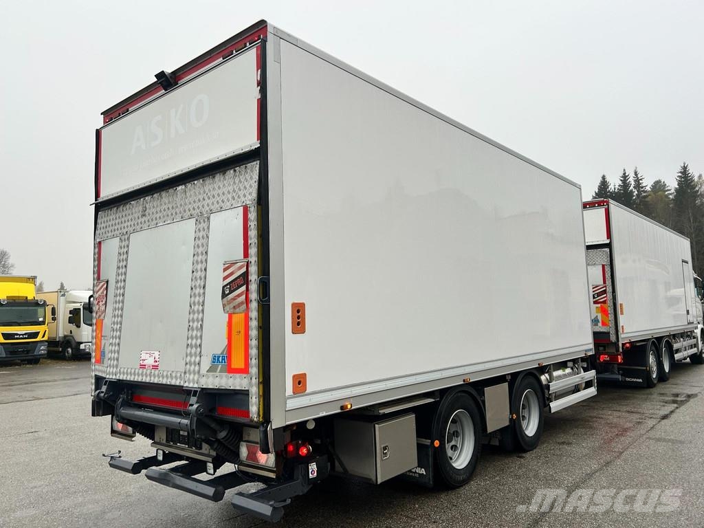 HFR KK18 + BOX HEATING + 2 AXLE + LIFTING AXLE Furgoonhaagised