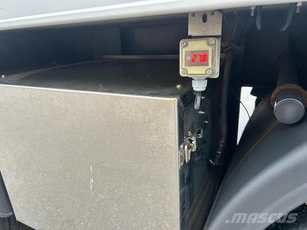 HFR KK18 + BOX HEATING + 2 AXLE + LIFTING AXLE Furgoonhaagised