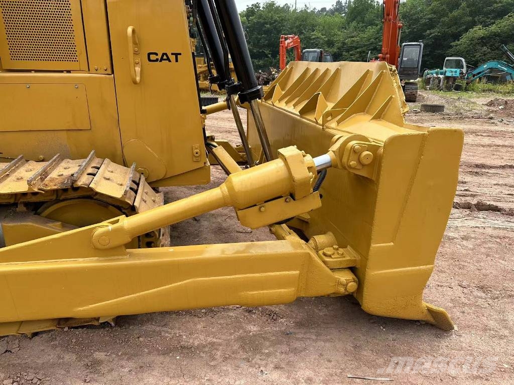 CAT D 8 R Гусеничные бульдозеры