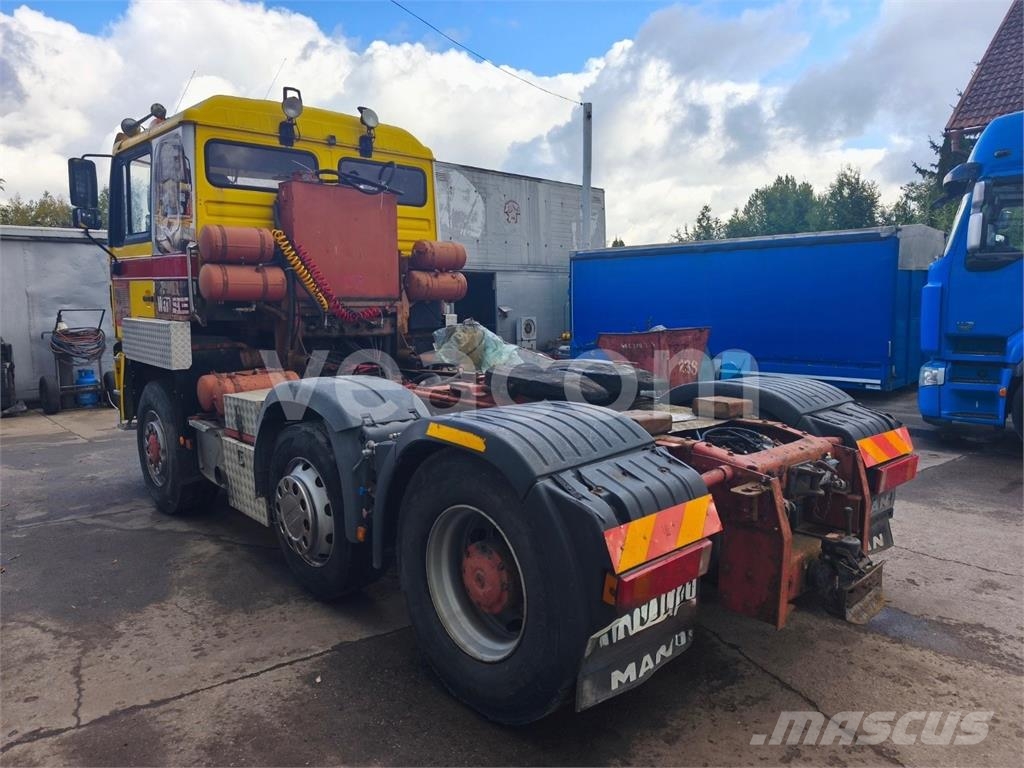 MAN 19.402 6X4 Cabezas tractoras