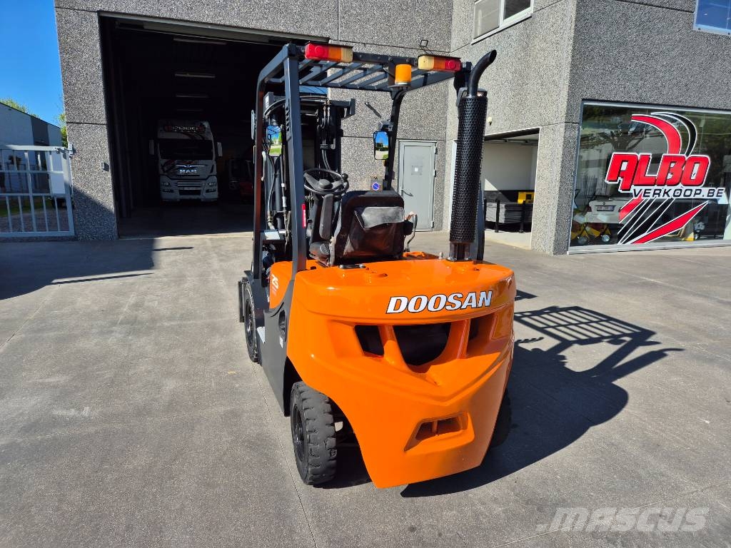 Doosan D 25 G Diesel heftrucks