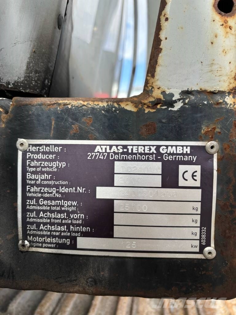 Terex TC 240 LC Koparki gąsienicowe
