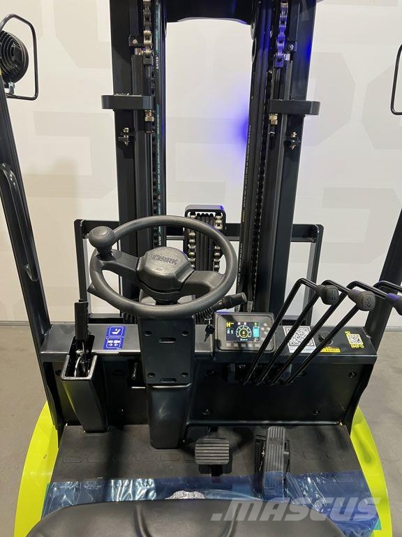 Clark L25XE Electric forklifts