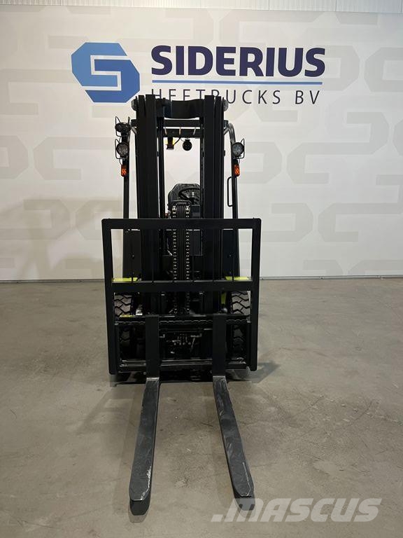 Clark L25XE Electric forklifts
