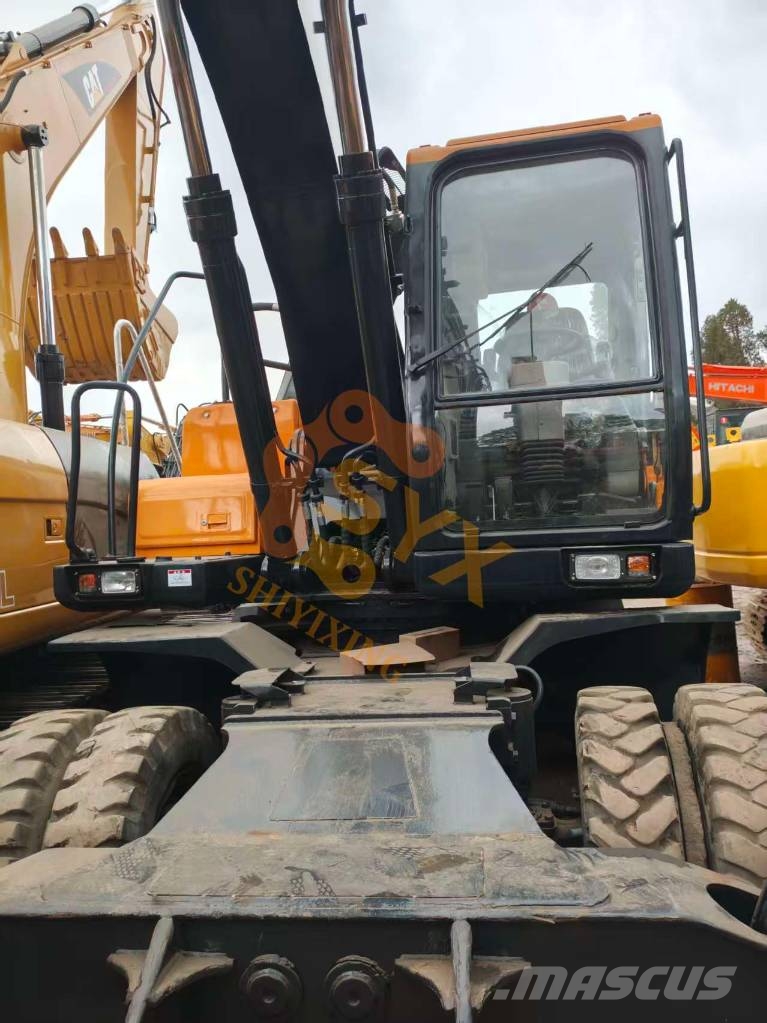 Hyundai 210W-9  휠 굴삭기