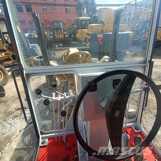 CAT 140K Graders