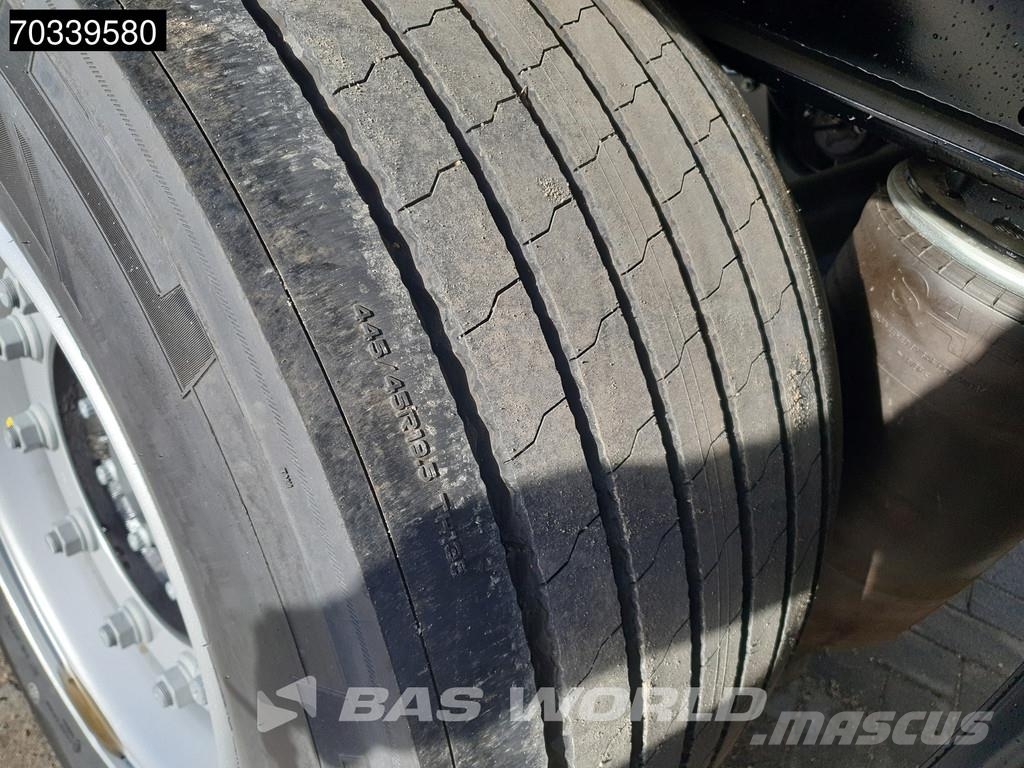 Kögel S24-1 3 axles Mega SAF Lift Axle Poluprikolice sa ceradom