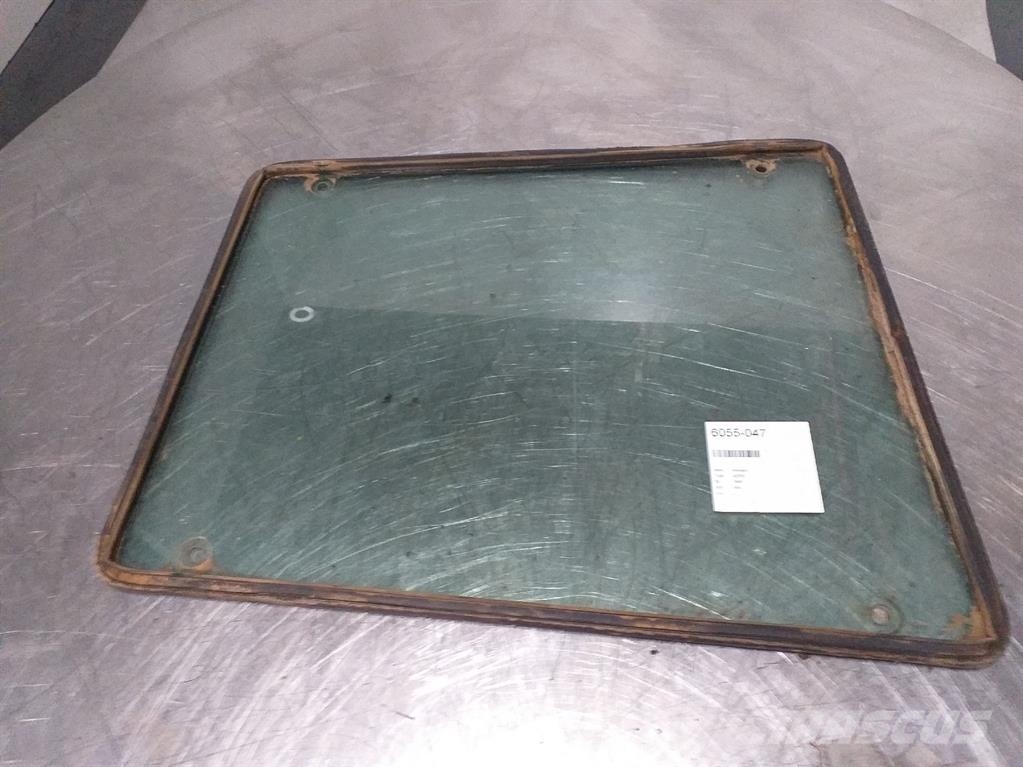 Ahlmann AZ200- 4195055A/4106213A - Window/Scheibe/Ruit Kabiinid
