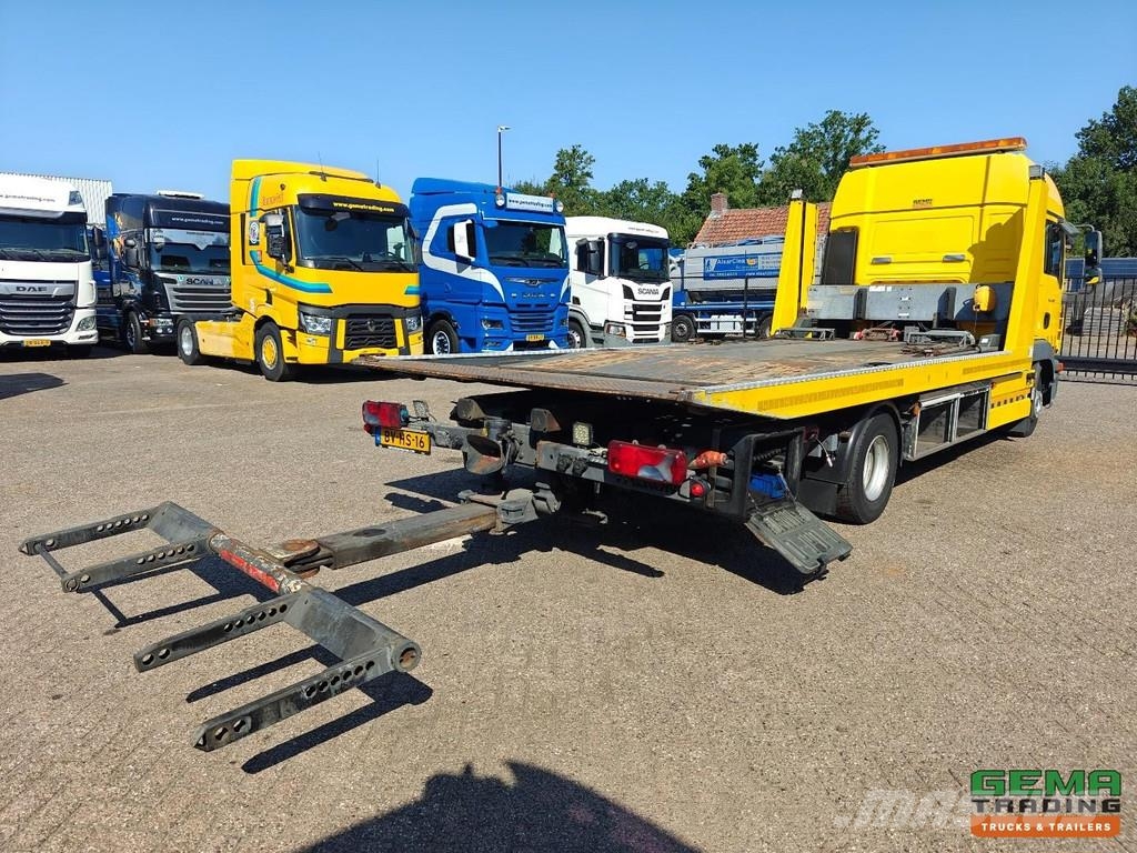 MAN TGL 12.240 4X2 BL Double Cab (6-person) Euro4 - Fa Vehículos de reciclaje