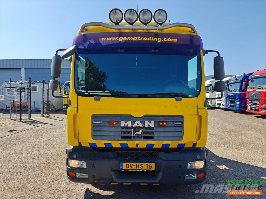 MAN TGL 12.240 4X2 BL Double Cab (6-person) Euro4 - Fa Vehículos de reciclaje