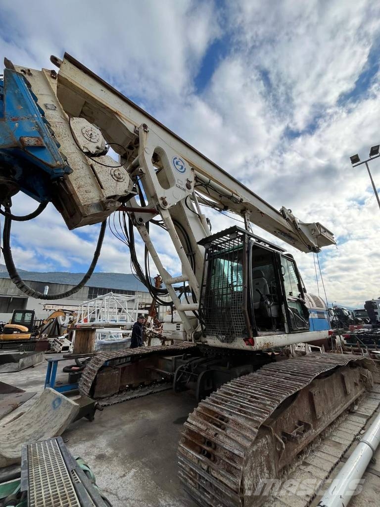 Soilmec SR40 Piling rigs