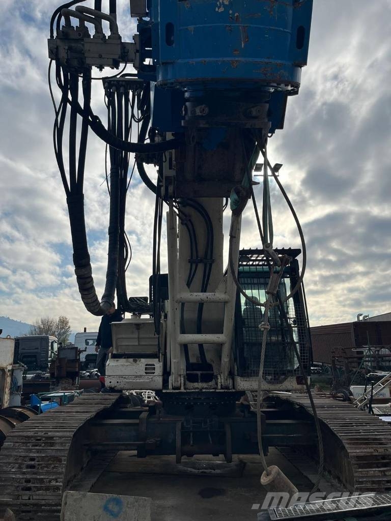 Soilmec SR40 Piling rigs