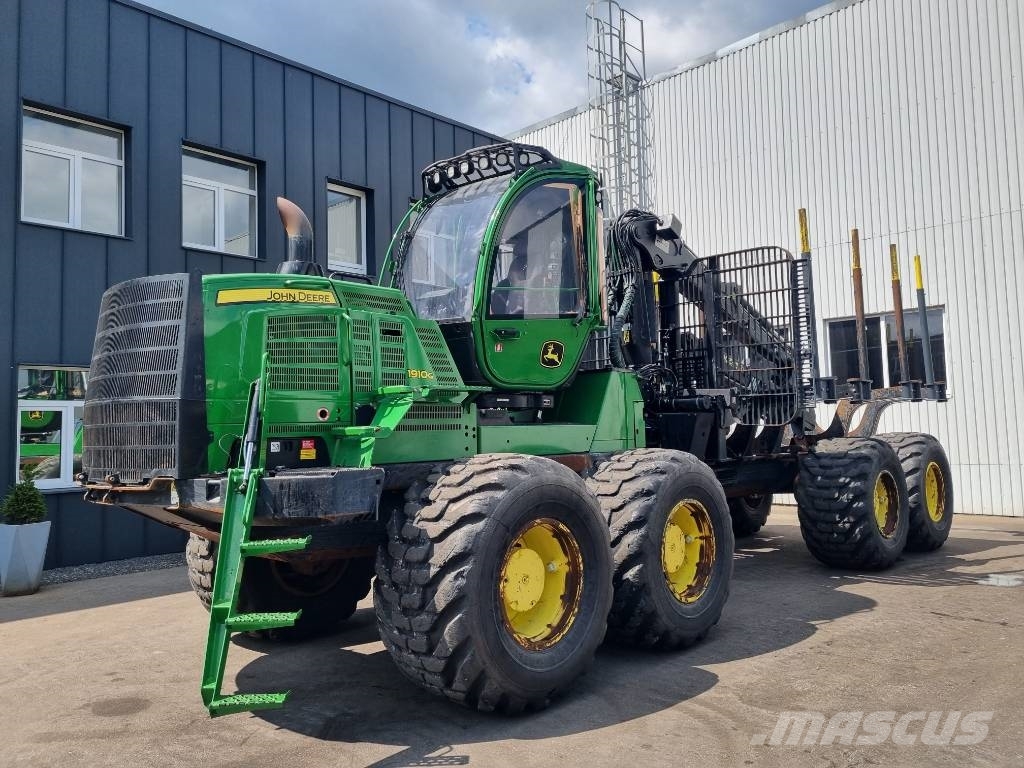 John Deere 1910 G Skotare