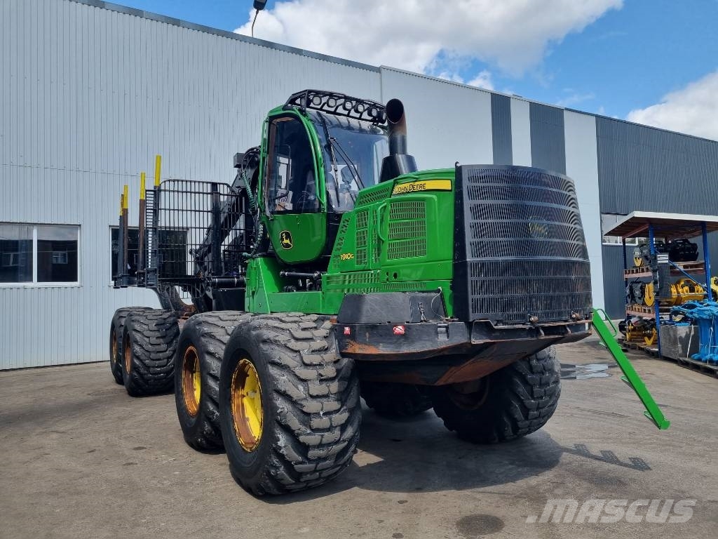 John Deere 1910 G Skotare