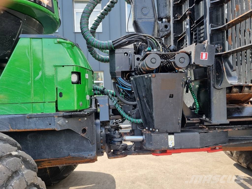 John Deere 1910 G Skotare