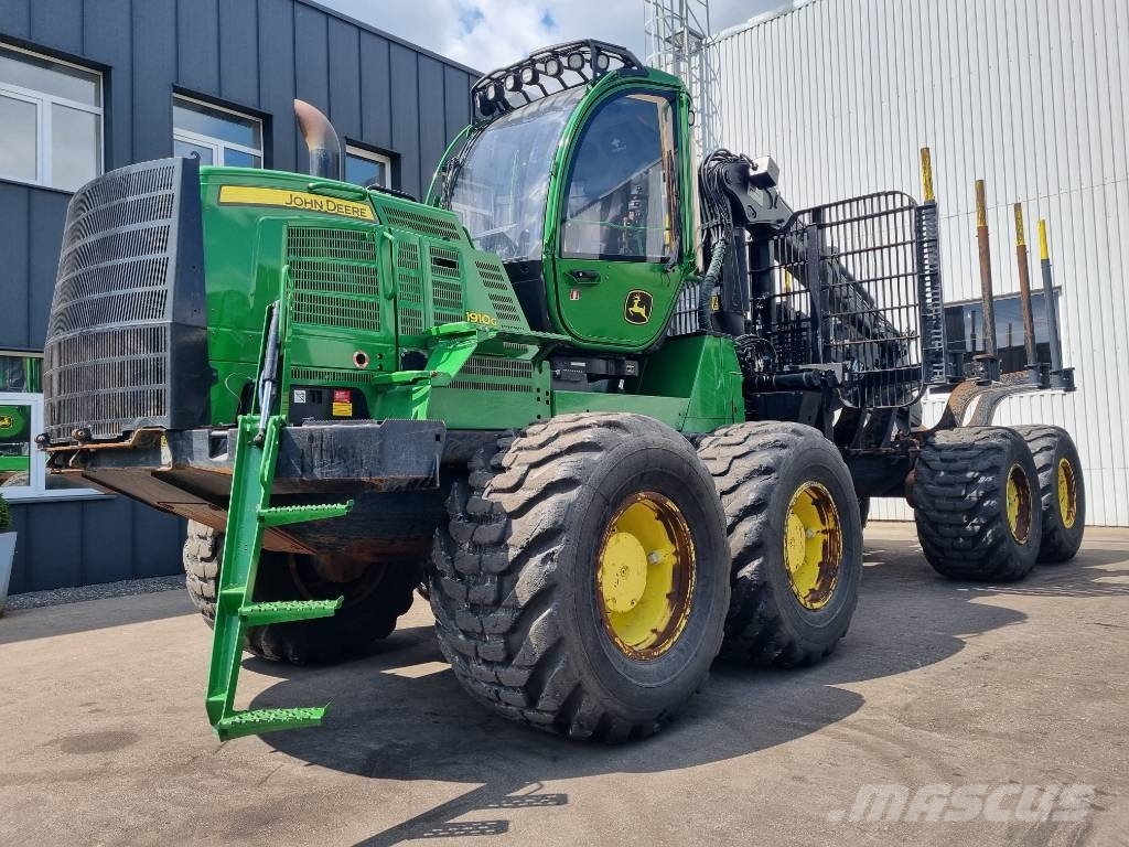 John Deere 1910 G Skotare