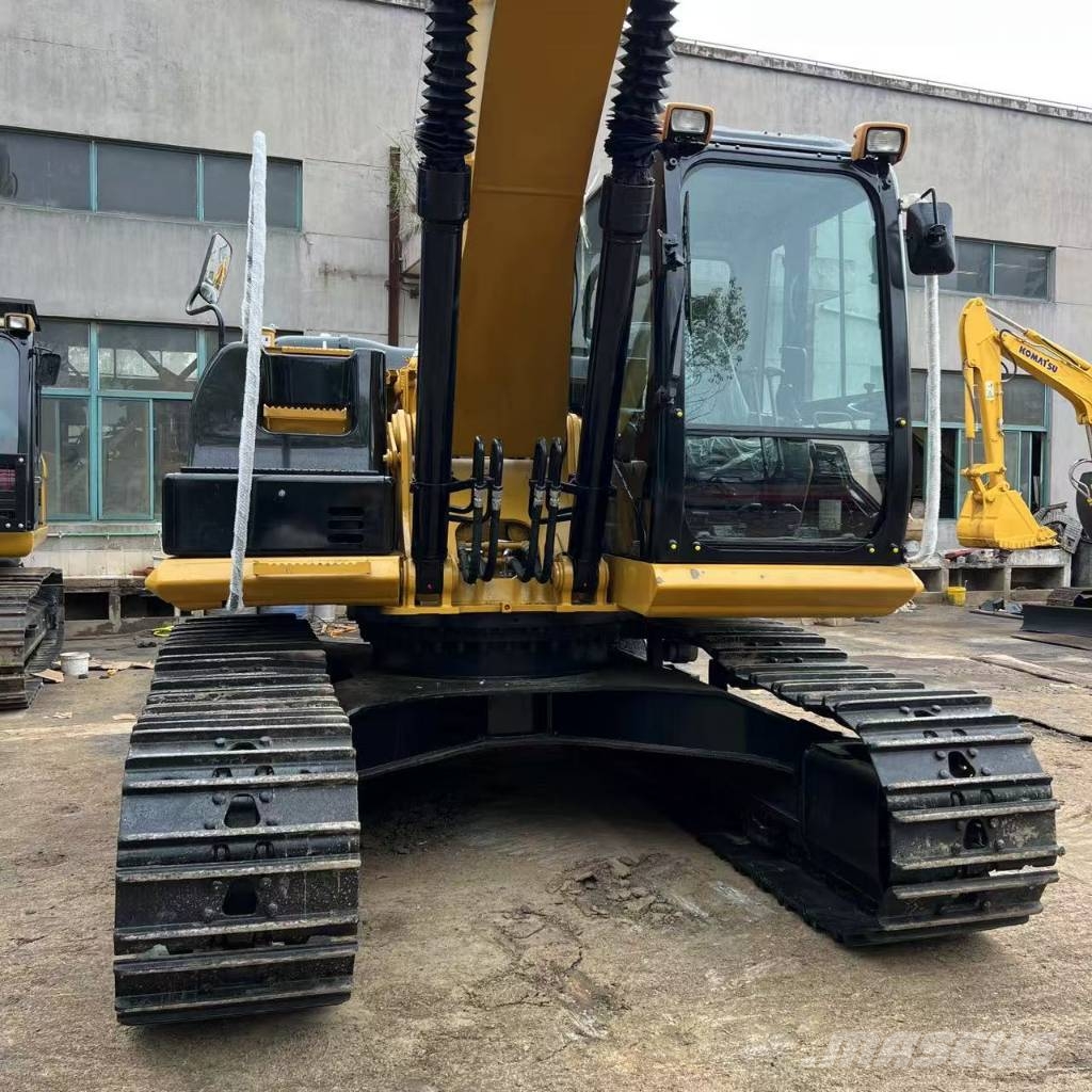 CAT 323D2 Gravemaskiner på larvebånd