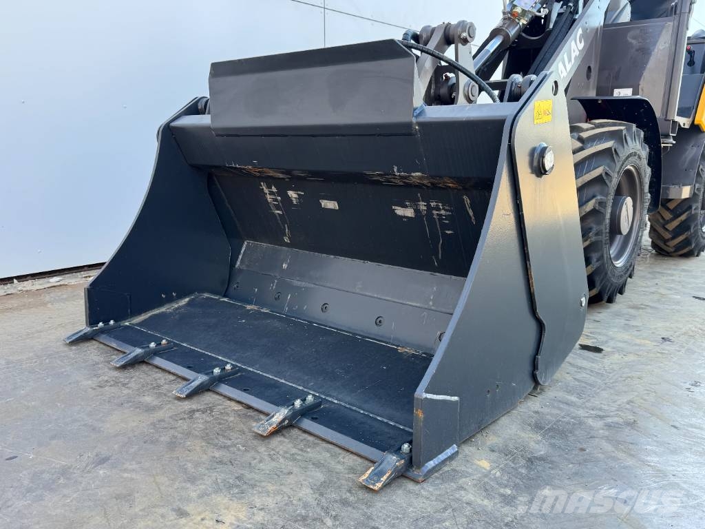 Mecalac MCL 6 - NEW / UNUSED / Bucket + Forks Utovarivači na točkove