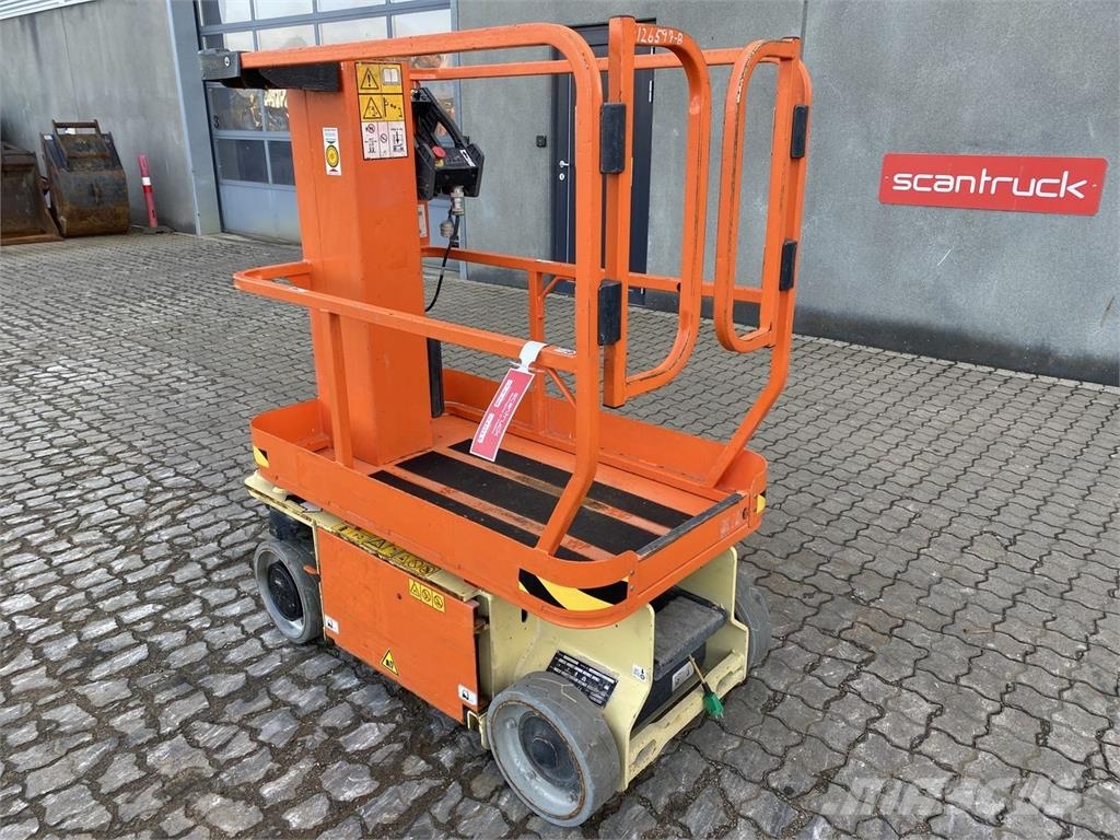 JLG 1230ES Henkilönostimet ja nostolaitteet