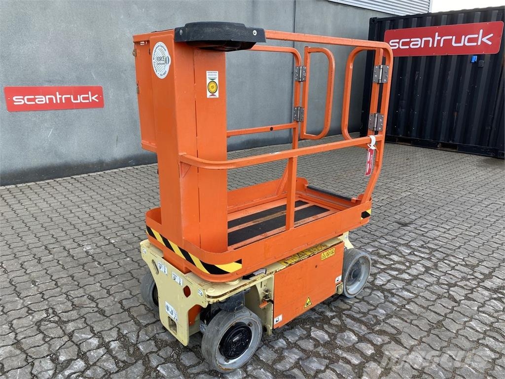 JLG 1230ES Henkilönostimet ja nostolaitteet