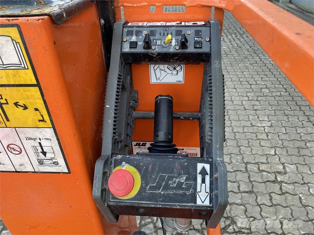 JLG 1230ES Henkilönostimet ja nostolaitteet