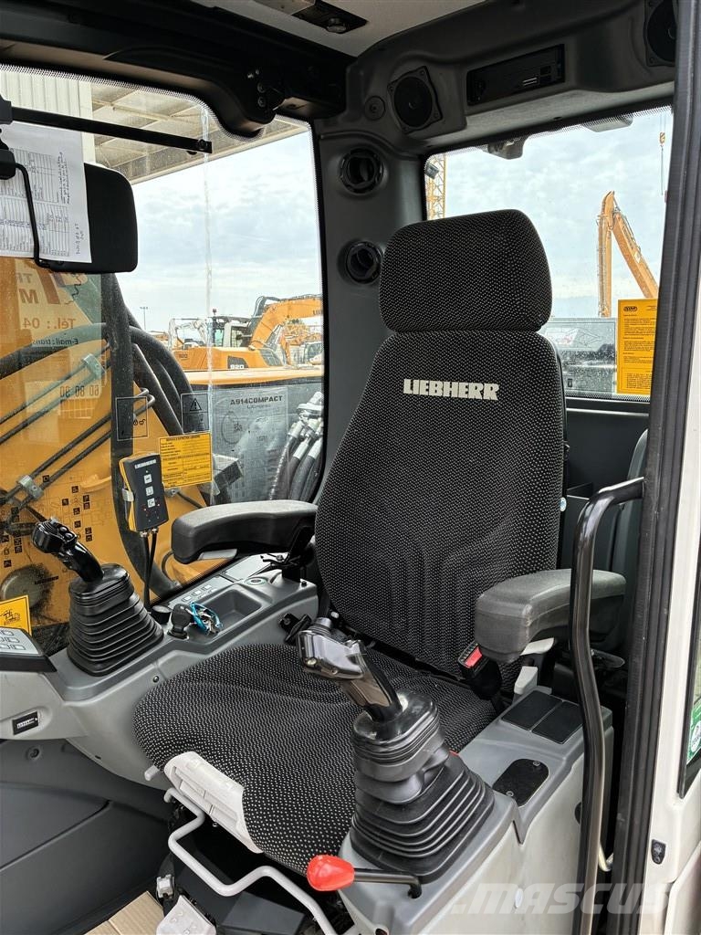 Liebherr A 914 Compact Litronic Pelle sur pneus