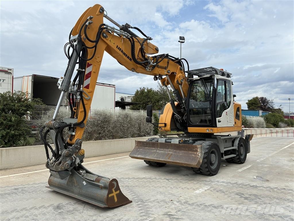 Liebherr A 914 Compact Litronic Pelle sur pneus