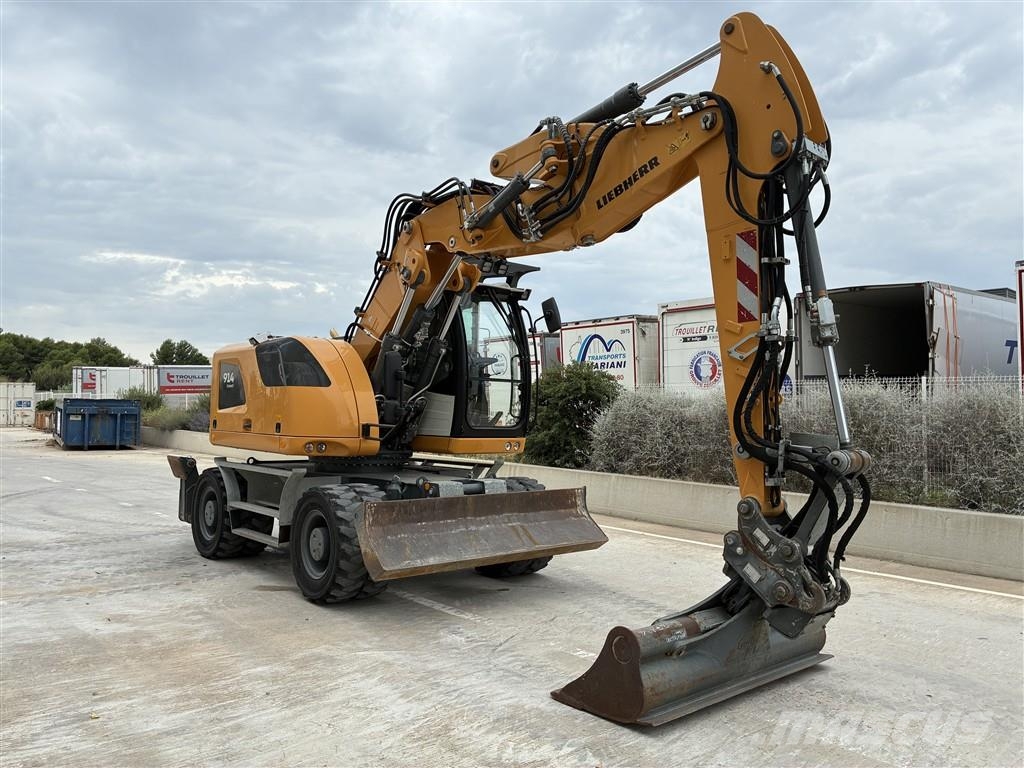 Liebherr A 914 Compact Litronic Pelle sur pneus