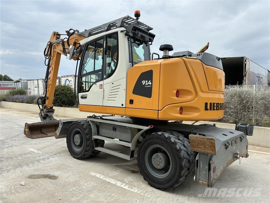 Liebherr A 914 Compact Litronic Pelle sur pneus