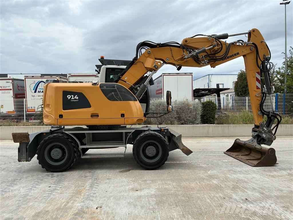 Liebherr A 914 Compact Litronic Pelle sur pneus