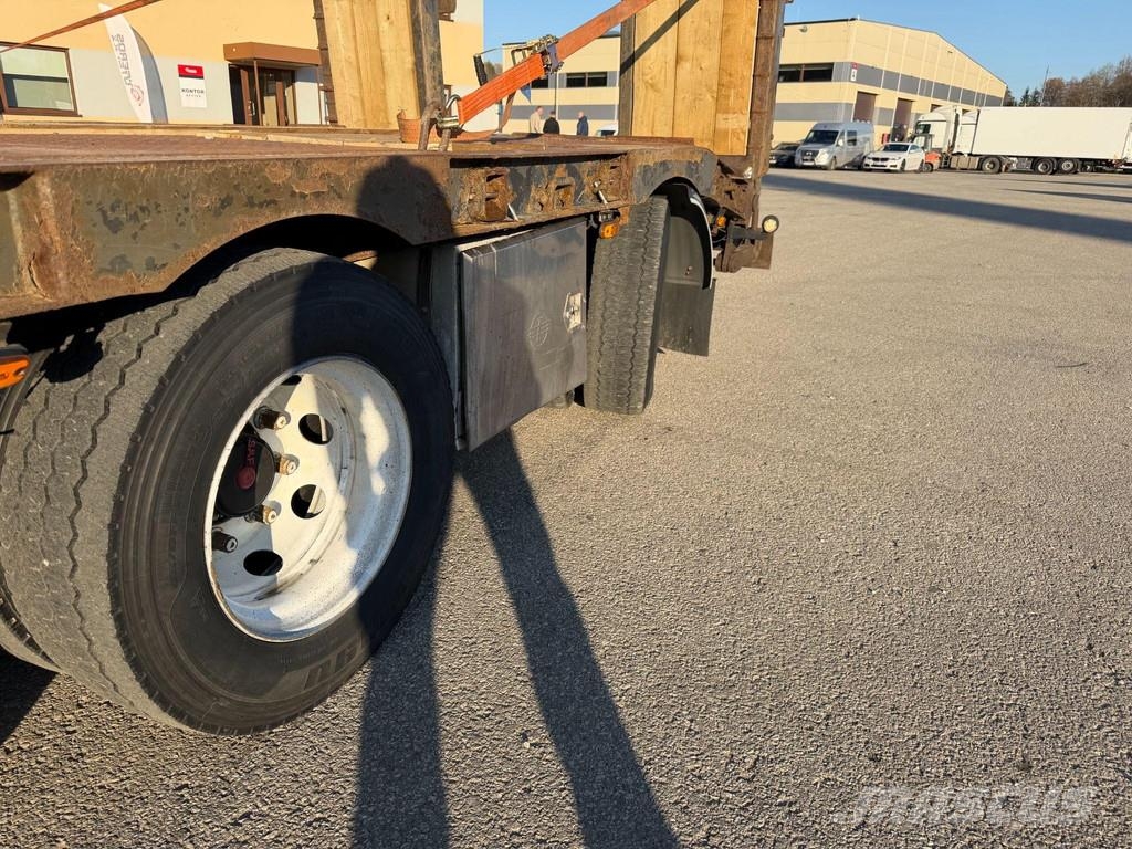 Istrail 3-AXEL + STEERING AXEL Mélybölcsős félpótkocsik