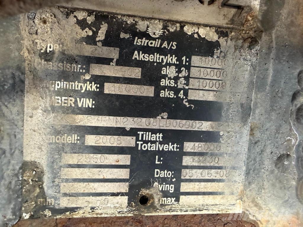 Istrail 3-AXEL + STEERING AXEL Mélybölcsős félpótkocsik
