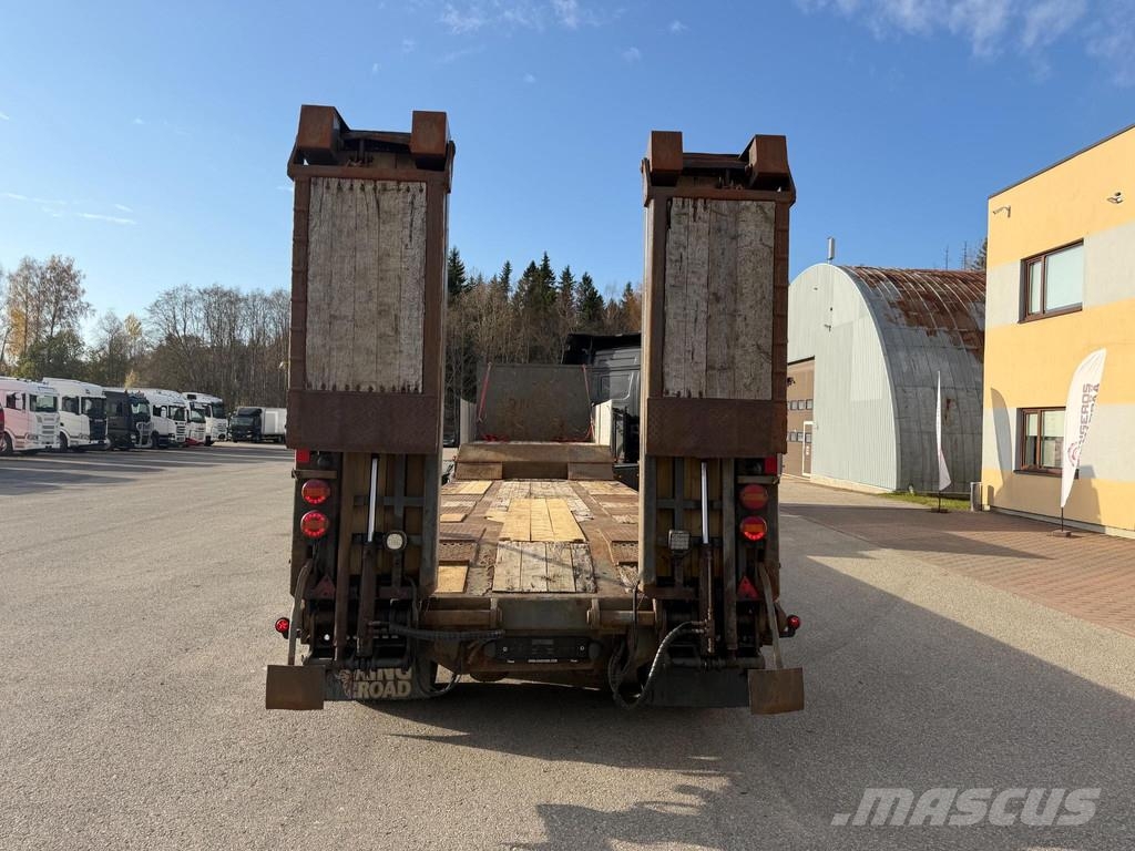 Istrail 3-AXEL + STEERING AXEL Mélybölcsős félpótkocsik
