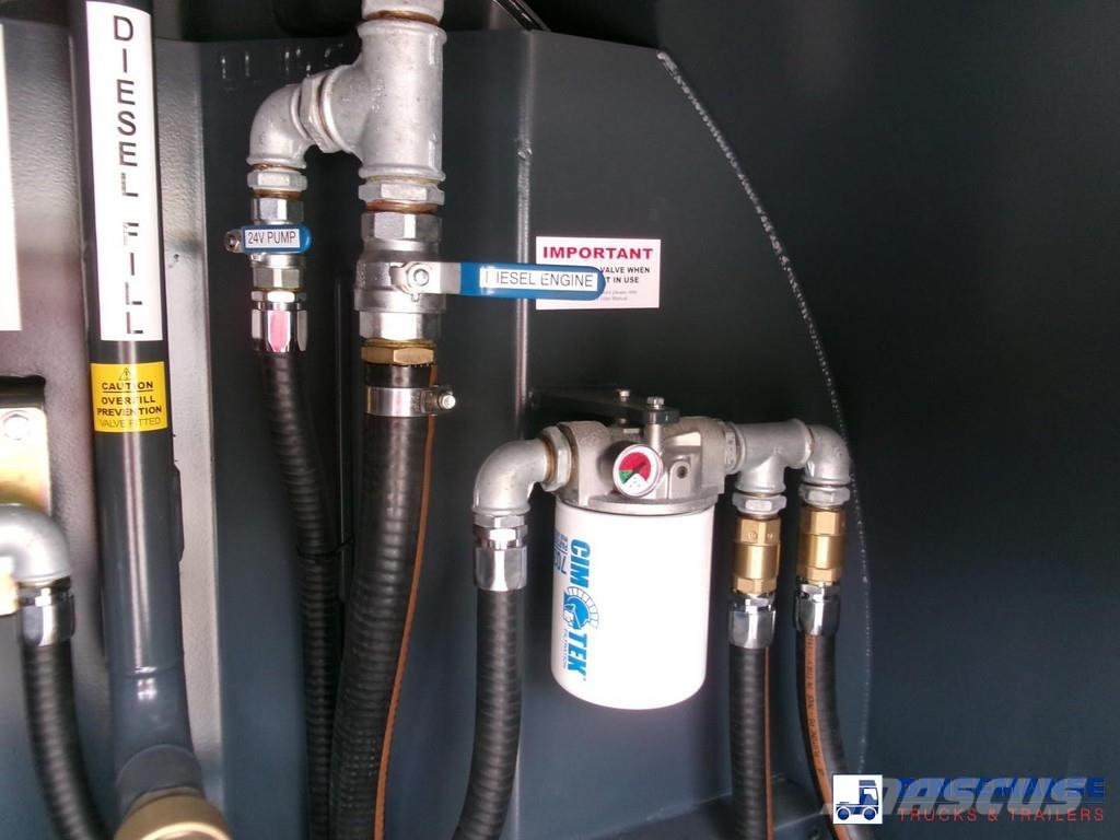 MAN HX 18.330 4X4 RHD fuel tank 5.5 m3 Camiones cisterna