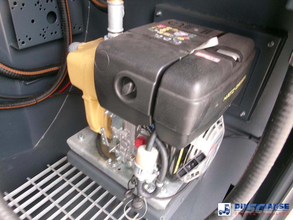 MAN HX 18.330 4X4 RHD fuel tank 5.5 m3 Camiones cisterna