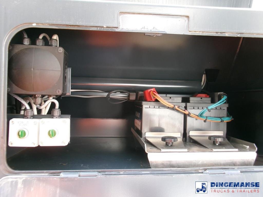 MAN HX 18.330 4X4 RHD fuel tank 5.5 m3 Camiones cisterna