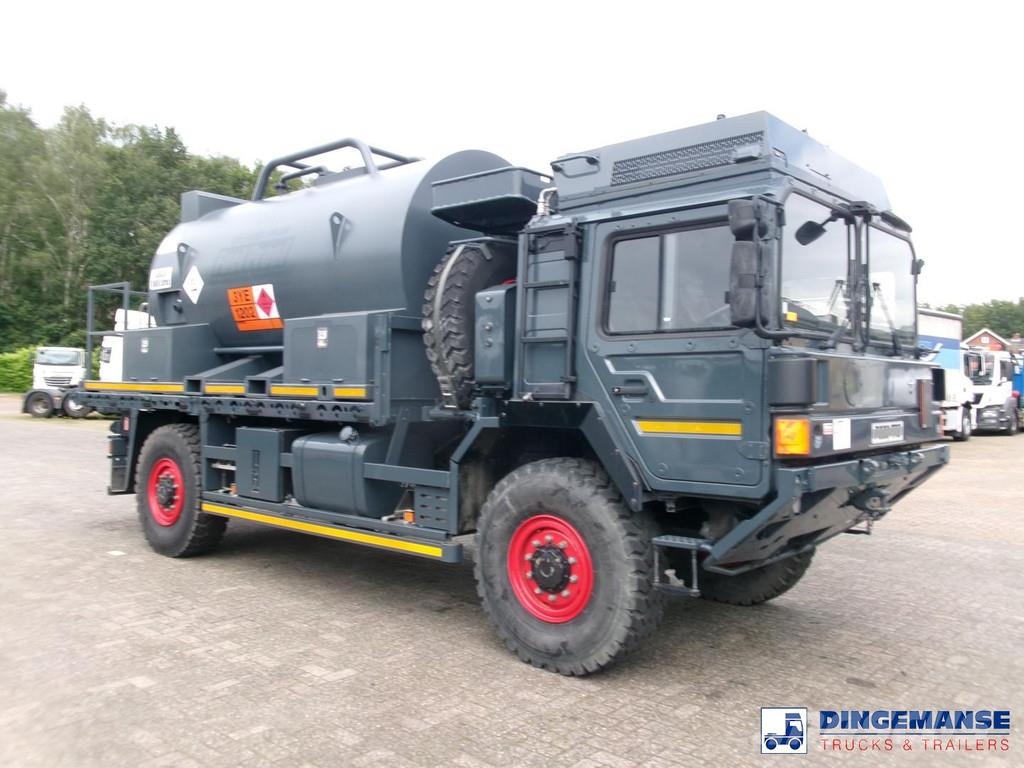 MAN HX 18.330 4X4 RHD fuel tank 5.5 m3 Camiones cisterna