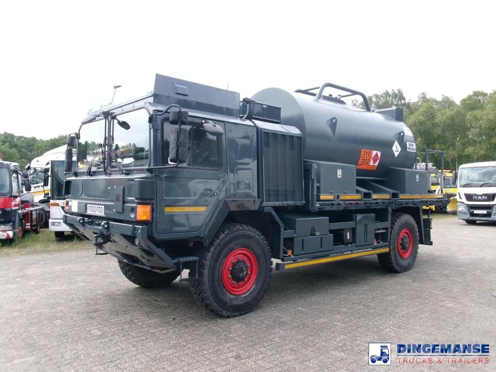 MAN HX 18.330 4X4 RHD fuel tank 5.5 m3 Camiones cisterna