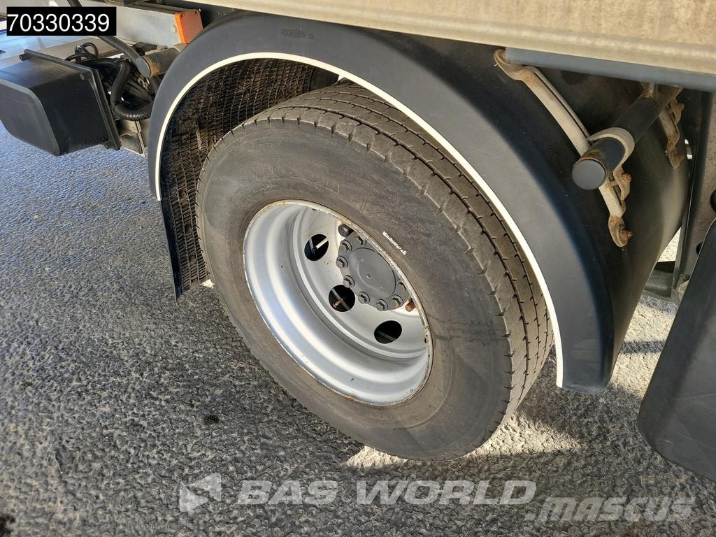 DAF LF 210 4X2 12tonner 1500kg Ladebordwand Automatic Umpikorikuorma-autot