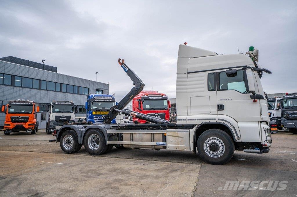 MAN TGS 26.470 BL -6x2-4 Camiones polibrazo