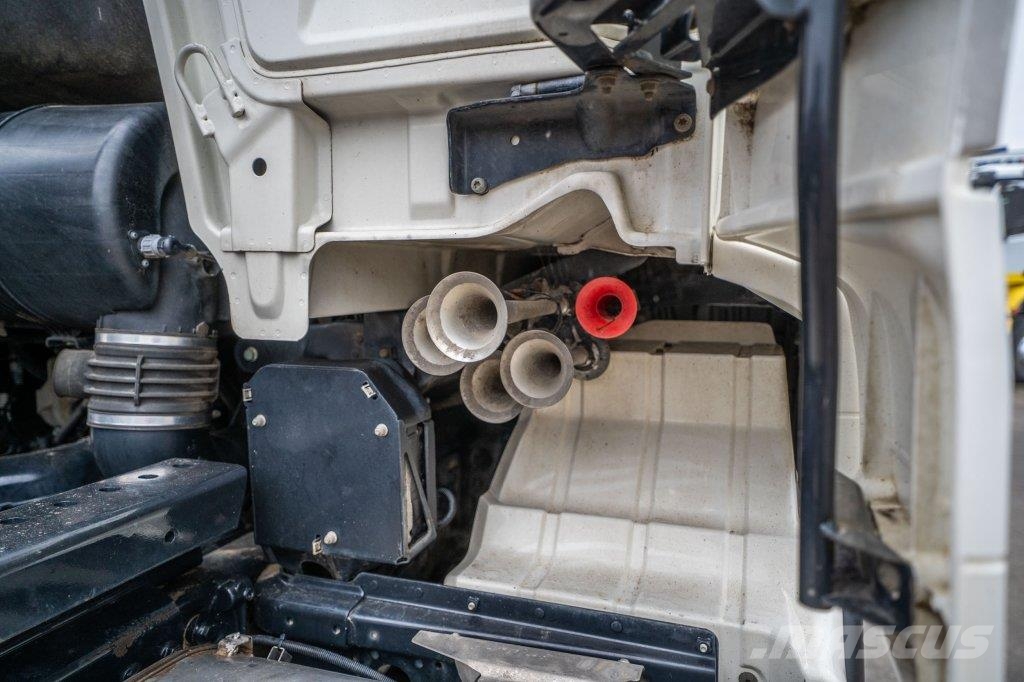 MAN TGS 26.470 BL -6x2-4 Camiones polibrazo