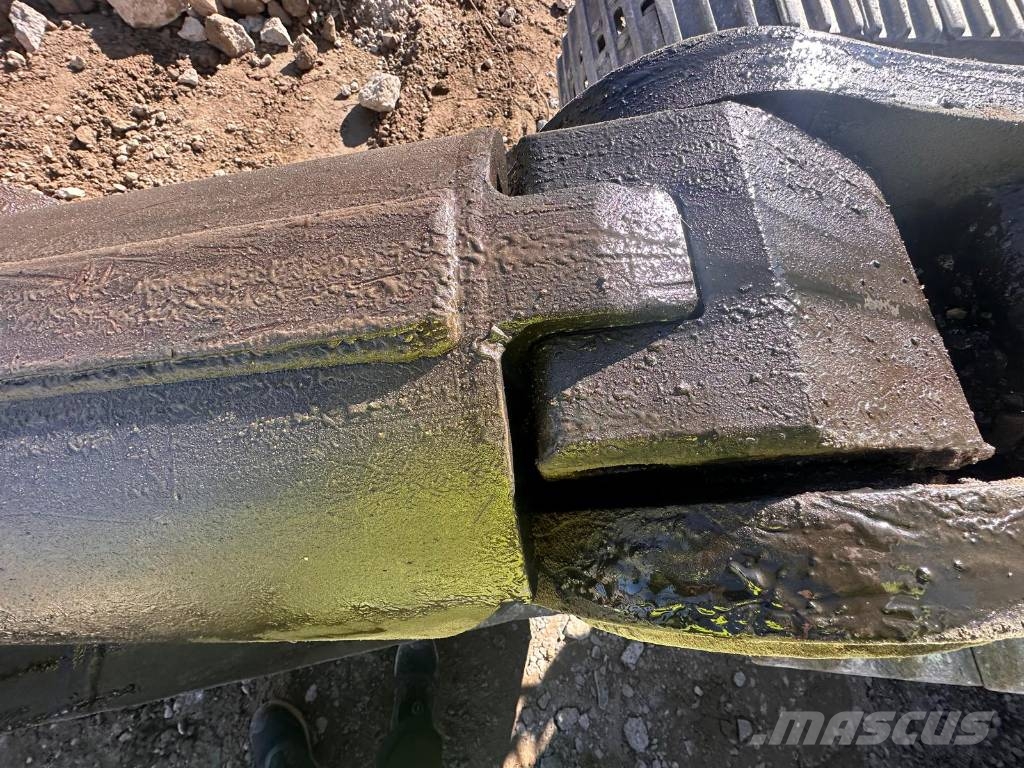 CAT P232PS Građevinske drobilice